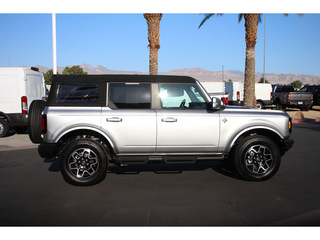 2023 Ford Bronco Base 4 dr 4WD