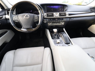 2017 Lexus LS460 RWD