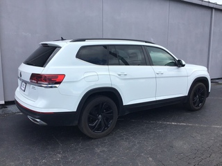2022 Volkswagen Atlas 2.0T SE w/Technology