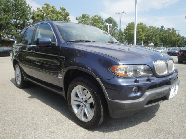 2004 BMW X5 4.4i