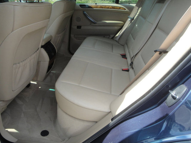 2004 BMW X5 4.4i