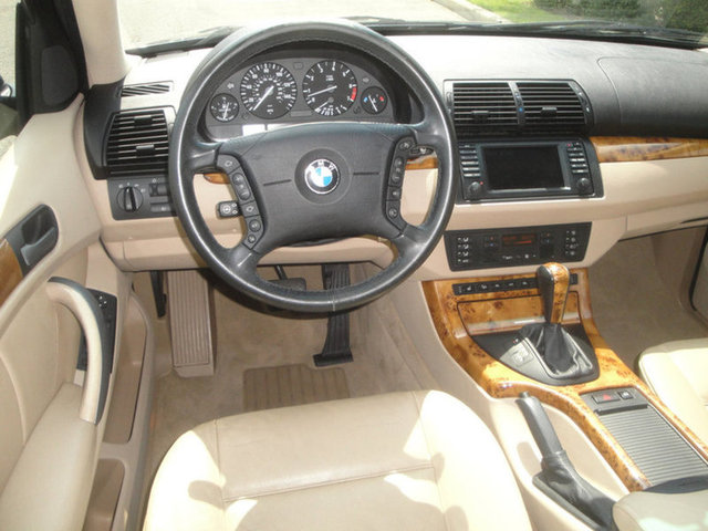2004 BMW X5 4.4i