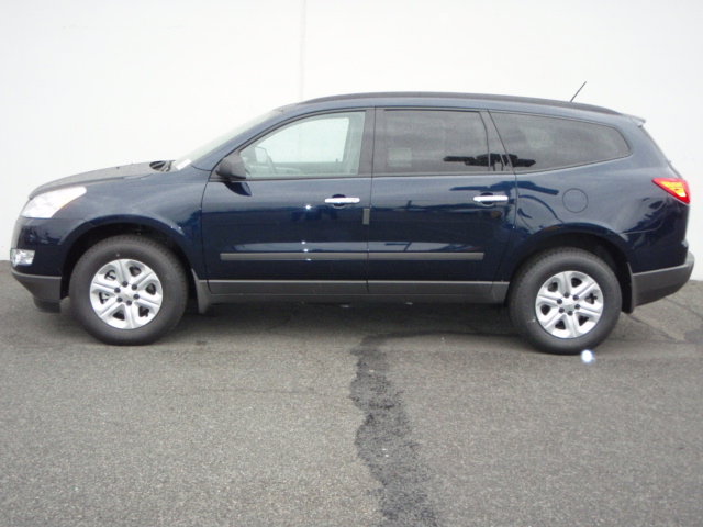 2010 Chevrolet Traverse LS FWD