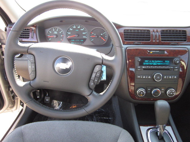 2011 Chevrolet Impala LS