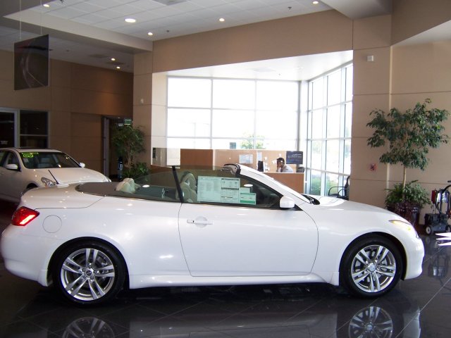 2009 INFINITI G37 Hard Top