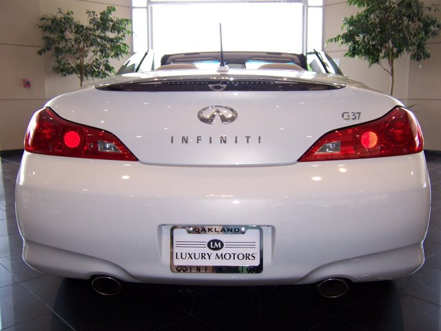 2009 INFINITI G37 Hard Top