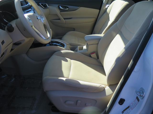 2014 Nissan Rogue SV FWD