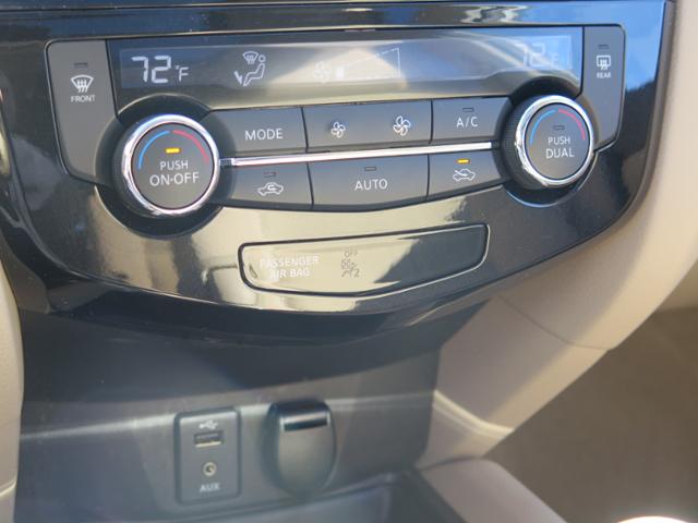 2014 Nissan Rogue SV FWD