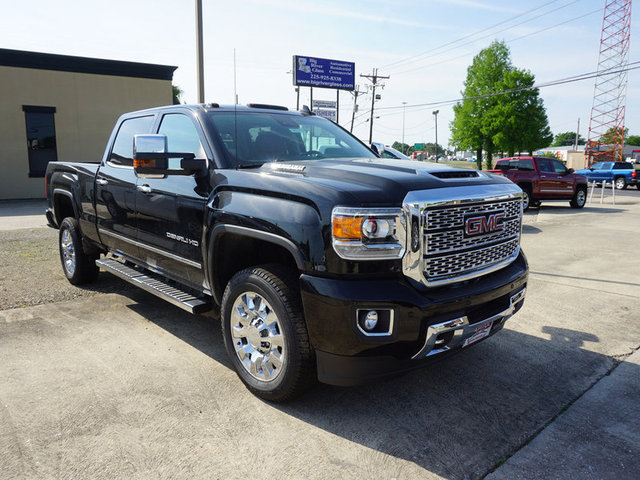 2018 GMC Sierra 2500HD Denali 4WD 153WB