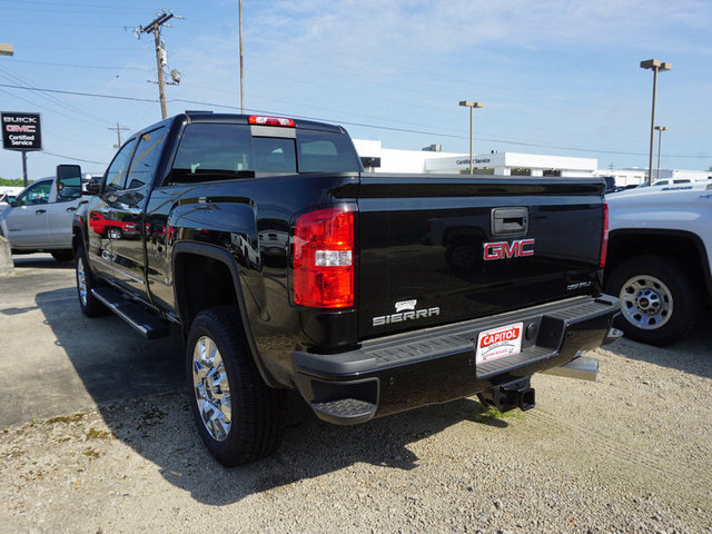 2018 GMC Sierra 2500HD Denali 4WD 153WB