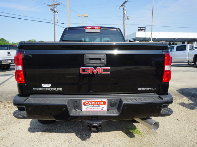 2018 GMC Sierra 2500HD Denali 4WD 153WB