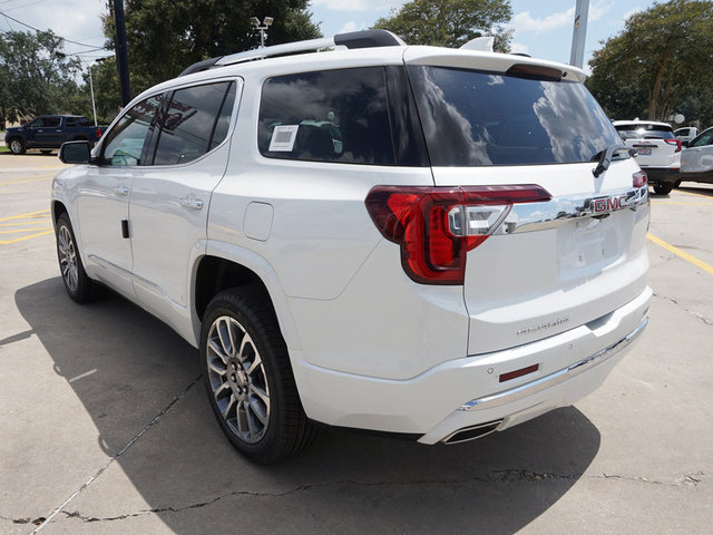 2023 GMC Acadia Denali FWD