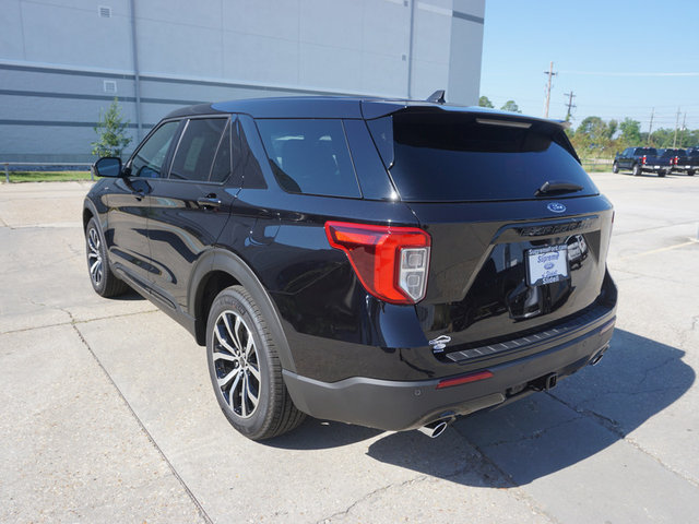 2022 Ford Explorer ST-Line RWD