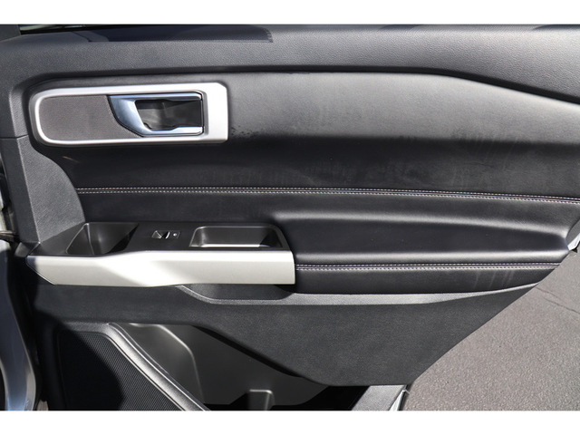 2022 Ford Explorer XLT RWD