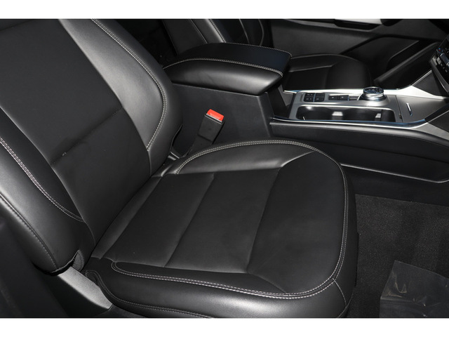 2022 Ford Explorer XLT RWD