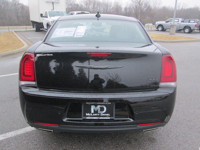 2023 Chrysler 300 Touring L RWD