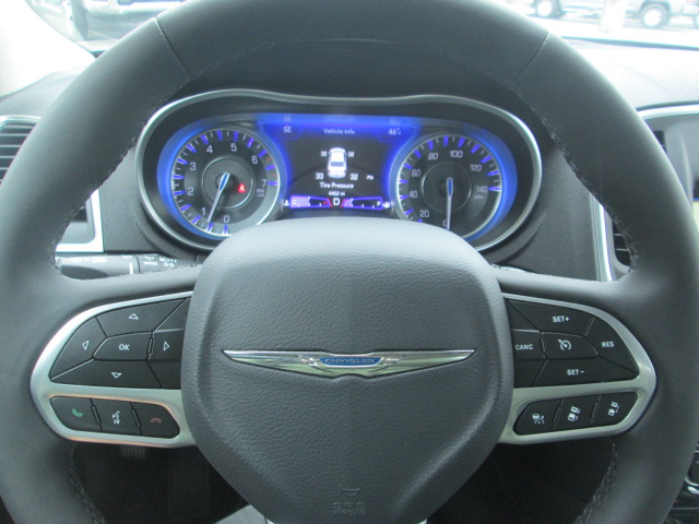 2023 Chrysler 300 Touring L RWD