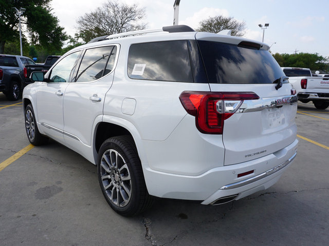 2023 GMC Acadia Denali FWD