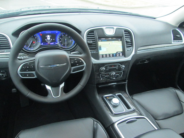 2023 Chrysler 300 Touring L RWD