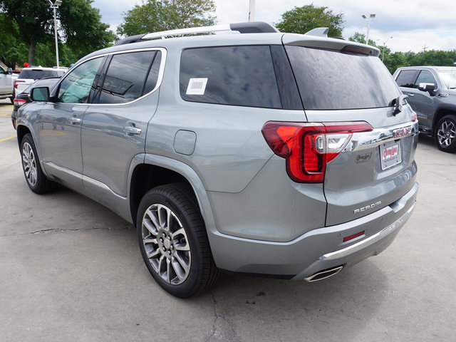 2023 GMC Acadia Denali FWD