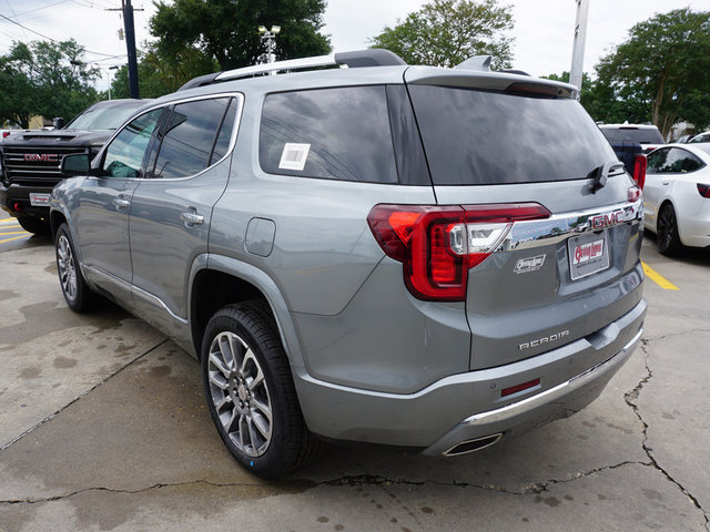 2023 GMC Acadia Denali FWD