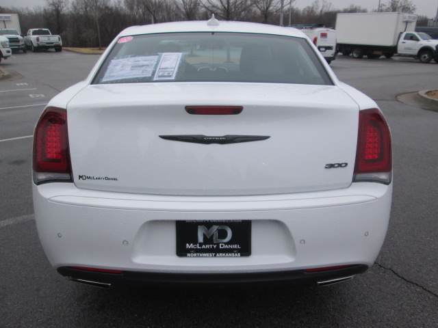 2023 Chrysler 300 Touring L RWD