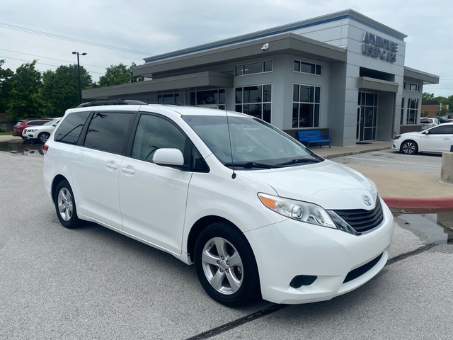 2014 Toyota Sienna 