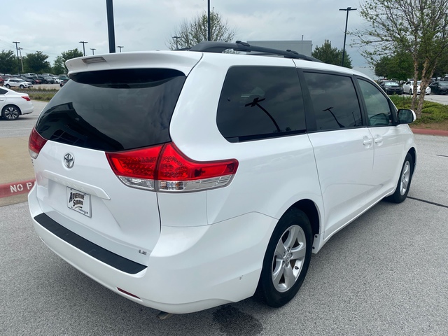 2014 Toyota Sienna 