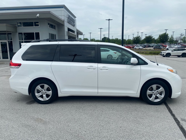 2014 Toyota Sienna 