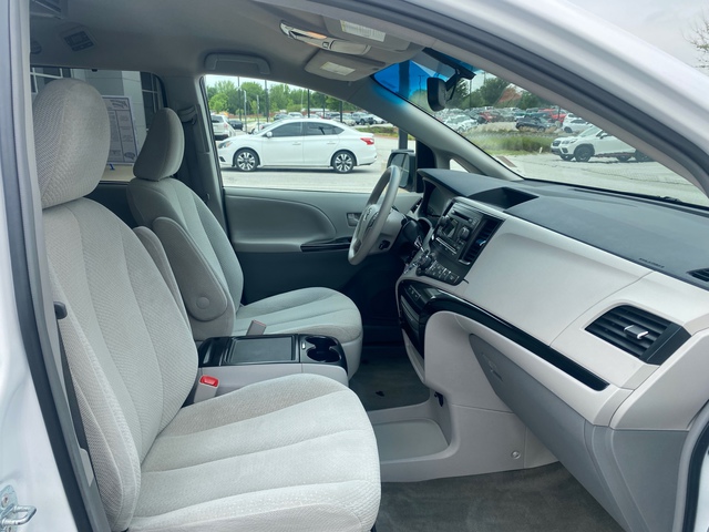 2014 Toyota Sienna 