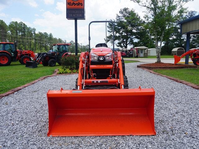 2023 Kubota LX2610SUHSD 