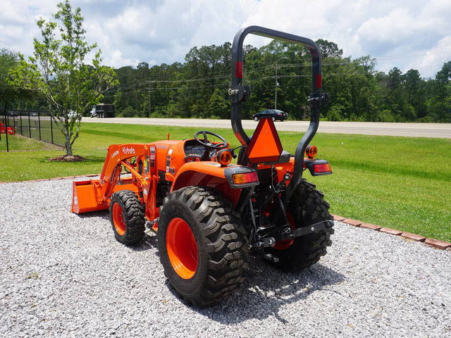 2023 Kubota L3302HST 