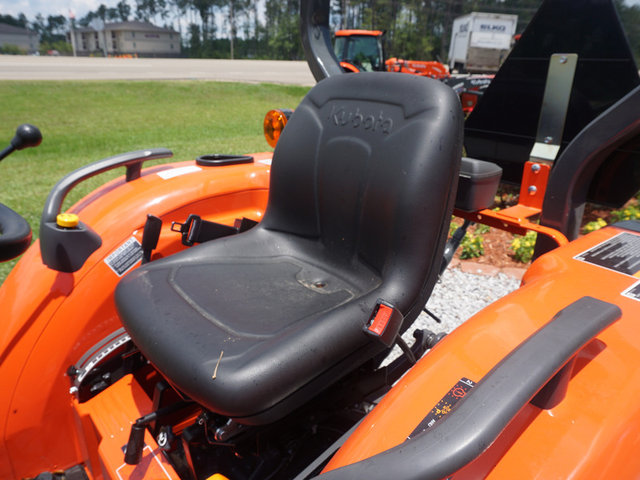 2023 Kubota L3302HST 