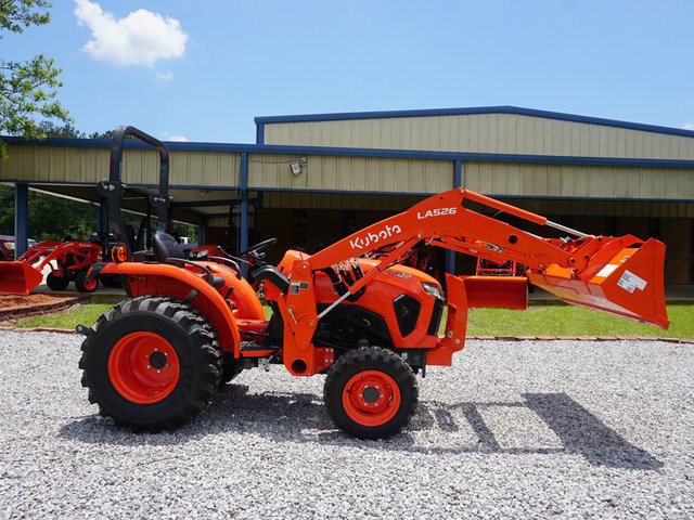 2023 Kubota L3302HST 