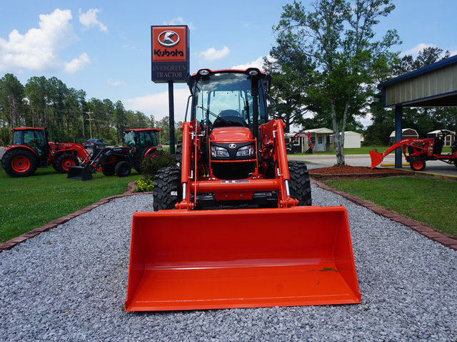 2023 Kubota M7060HDC 