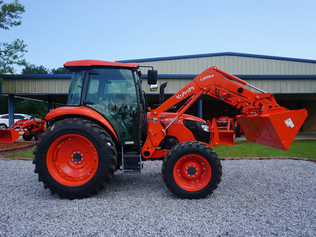 2023 Kubota M7060HDC 