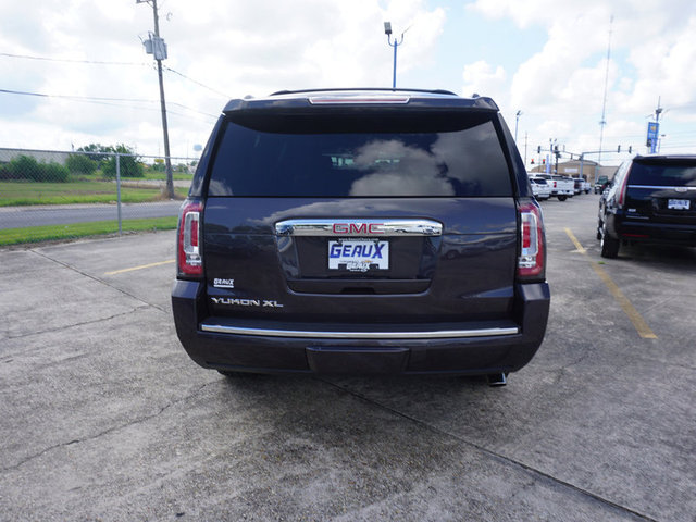 2017 GMC Yukon XL Denali 2WD