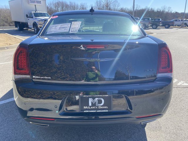 2023 Chrysler 300 Touring L RWD