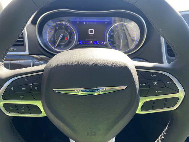 2023 Chrysler 300 Touring L RWD