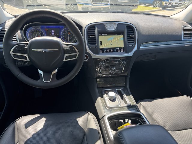2023 Chrysler 300 Touring L RWD