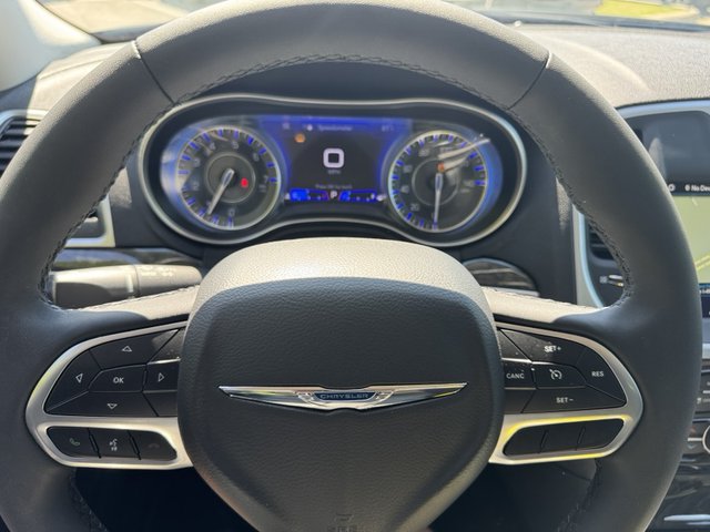 2023 Chrysler 300 Touring L RWD