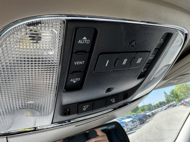 2023 Chrysler 300 Touring L RWD