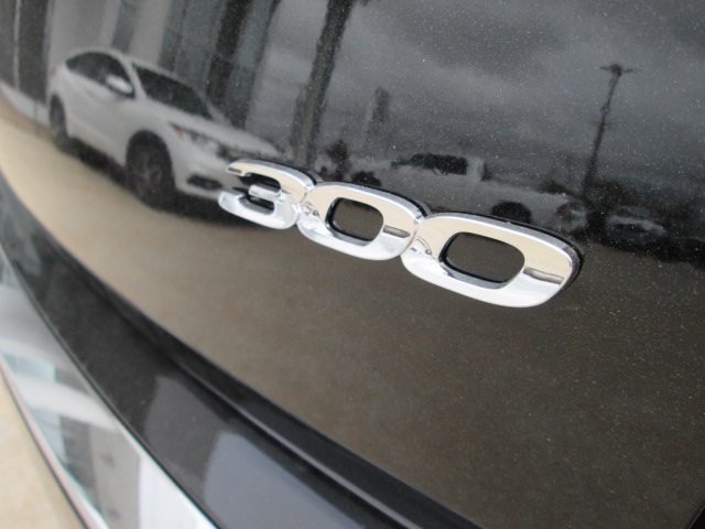 2023 Chrysler 300 Touring RWD