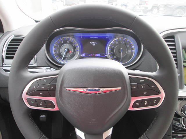 2023 Chrysler 300 Touring RWD