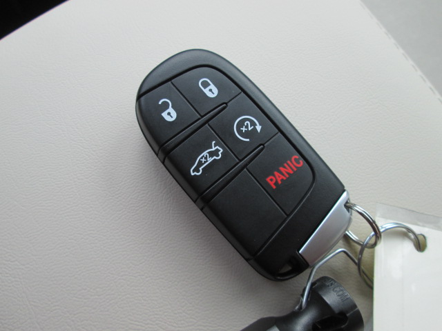 2023 Chrysler 300 Touring RWD