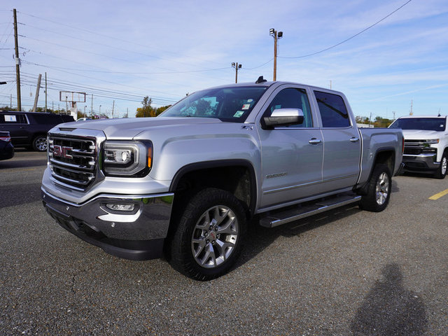 2017 GMC Sierra 1500 SLT 4WD 143WB