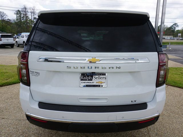 2024 Chevrolet Suburban LT 2WD