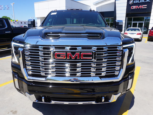 2024 GMC Sierra 3500HD Denali 4WD 172WB