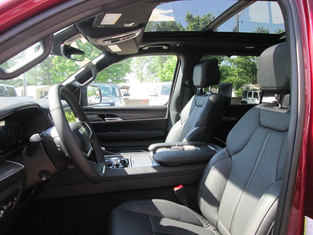 2024 Jeep Wagoneer Series III 4WD L
