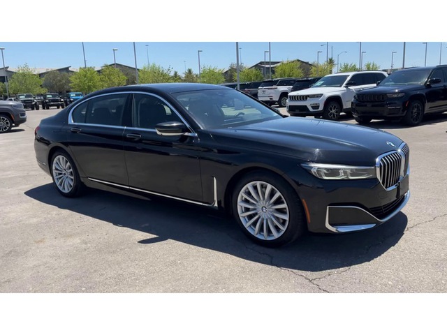 2022 BMW 7 Series 740i